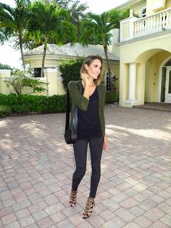 Louise Roe feet photo thumbnail