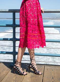 Louise Roe feet photo thumbnail