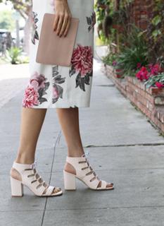 Louise Roe feet photo thumbnail