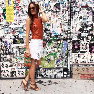 Louise Roe feet photo thumbnail