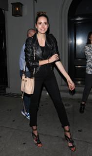 Louise Roe feet photo thumbnail