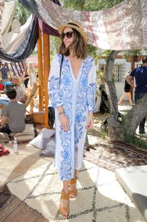 Louise Roe feet photo thumbnail