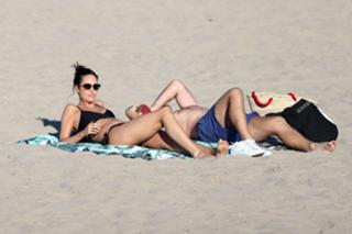 Louise Roe feet photo thumbnail