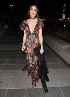 Louise Roe feet photo thumbnail