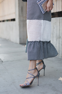 Louise Roe feet photo thumbnail