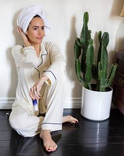 Louise Roe feet photo thumbnail