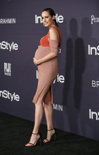 Louise Roe feet photo thumbnail