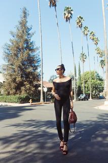 Louise Roe feet photo thumbnail