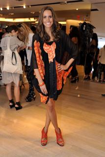 Louise Roe feet photo thumbnail