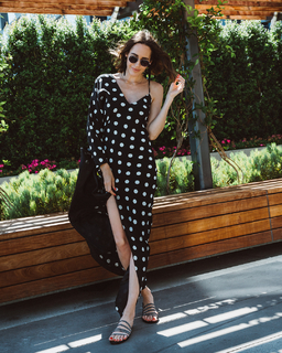 Louise Roe feet photo thumbnail