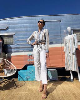 Louise Roe feet photo thumbnail