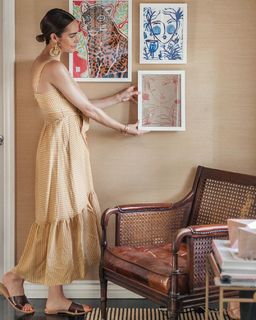 Louise Roe feet photo thumbnail