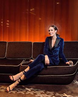 Louise Roe feet photo thumbnail