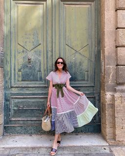 Louise Roe feet photo thumbnail