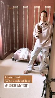 Louise Roe feet photo thumbnail