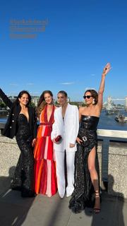 Louise Roe feet photo thumbnail