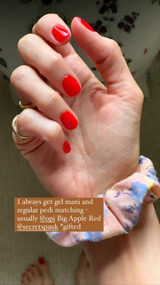 Louise Roe feet photo thumbnail