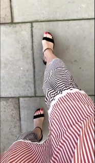 Louise Roe feet photo thumbnail