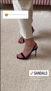 Louise Roe feet photo thumbnail