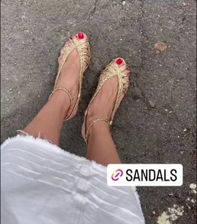 Louise Roe feet photo thumbnail