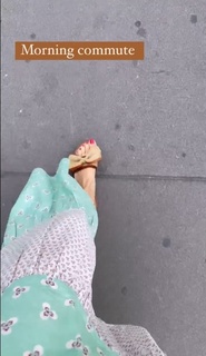 Louise Roe feet photo thumbnail