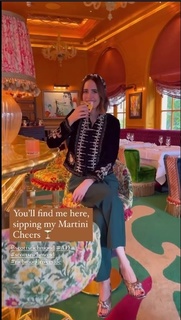 Louise Roe feet photo thumbnail