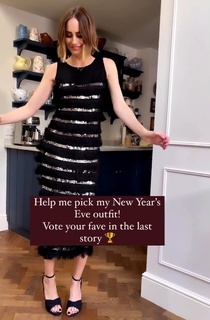 Louise Roe feet photo thumbnail