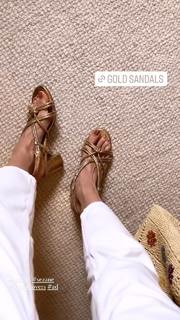 Louise Roe feet photo thumbnail