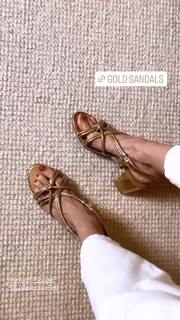 Louise Roe feet photo thumbnail