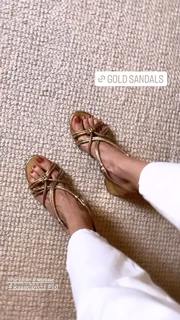 Louise Roe feet photo thumbnail