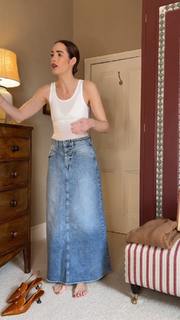 Louise Roe feet photo thumbnail