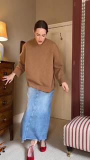 Louise Roe feet photo thumbnail