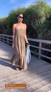 Louise Roe feet photo thumbnail