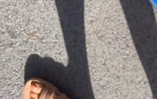 Louise Roe feet photo thumbnail