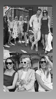 Louise Roe feet photo thumbnail