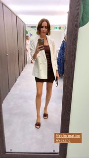 Louise Roe feet photo thumbnail