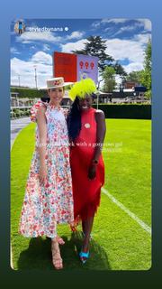 Louise Roe feet photo thumbnail