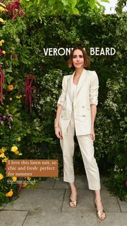 Louise Roe feet photo thumbnail