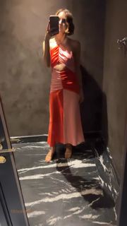 Louise Roe feet photo thumbnail