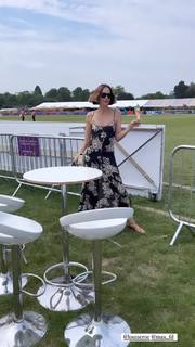 Louise Roe feet photo thumbnail