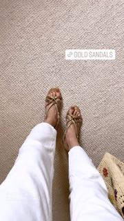 Louise Roe feet photo thumbnail