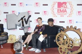 Louise Roe feet photo thumbnail