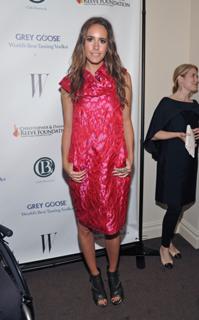 Louise Roe feet photo thumbnail