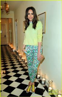 Louise Roe feet photo thumbnail