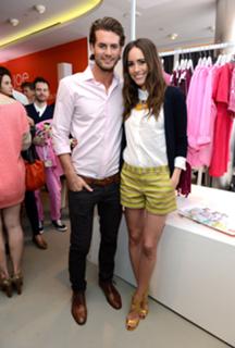 Louise Roe feet photo thumbnail