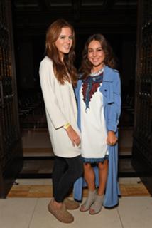 Louise Thompson feet photo thumbnail