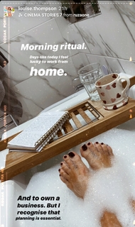 Louise Thompson feet photo thumbnail
