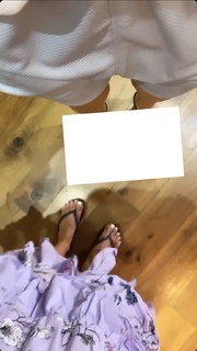 Louise Thompson feet photo thumbnail