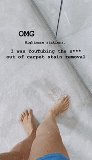 Louise Thompson feet photo thumbnail