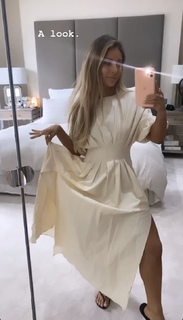 Louise Thompson feet photo thumbnail